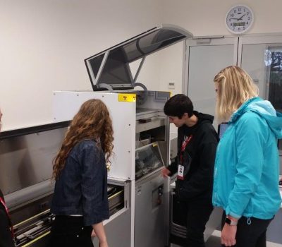 20171206_134643 WISE students using the ITRAX XRF core scanner